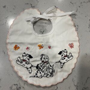 Vintage 101 Dalmatians Baby Bib Embroidery #vintage #embroidered #101dalmatians
